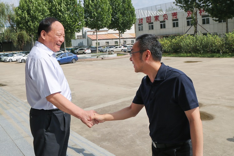 济宁市委宣传部、市委网信办领导莅临中煤集团参观指导